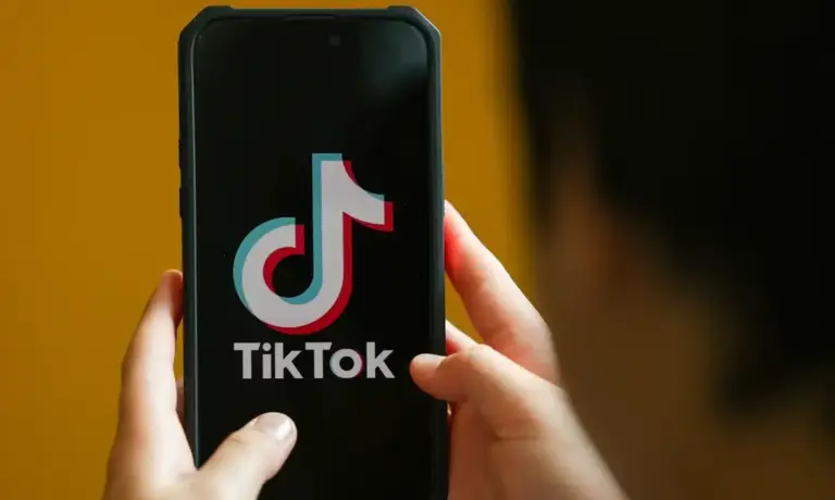 Brasil multa TikTok em R$ 153,7 milhões - Studio TV