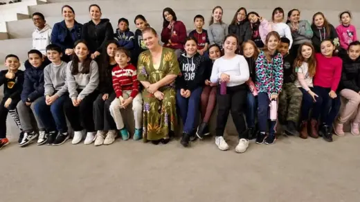 Escritora Beatriz Myrra promove atividades literárias em escolas municipais de Nova Prata - Studio TV