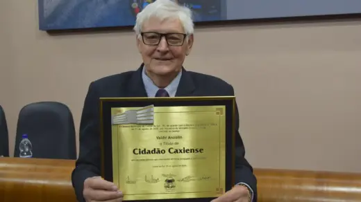 Músico veranense Valdir Anzolin recebe título de Cidadão Caxiense após mais de 60 anos de carreira - Studio TV