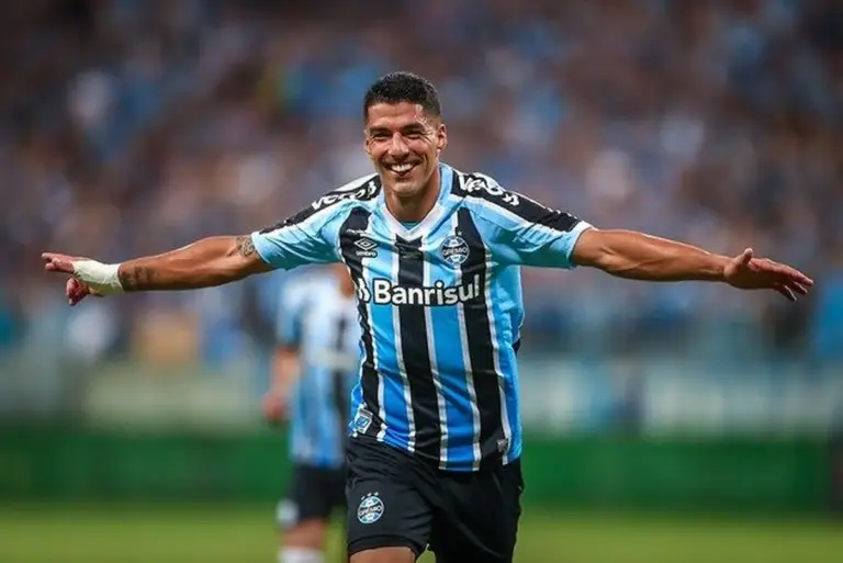 Suárez cobra mais de R$ 3 milhões do Grêmio por rescisão de contrato - Studio TV