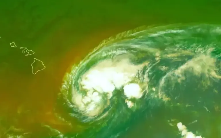 Tempestade Lala pode virar furacão e ameaça o Havaí com chuva intensa e ventos fortes - Studio TV