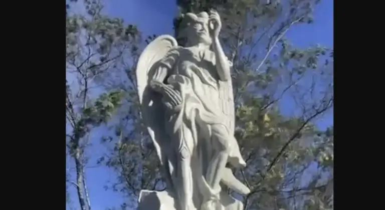 Templo com estátua de Lúcifer segue interditado após dois anos em Gravataí - Studio TV