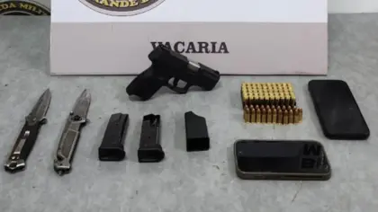 Três homens são presos por porte ilegal de arma de fogo em Vacaria - Studio TV