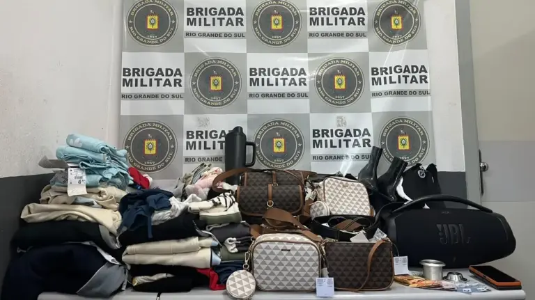 Três mulheres são presas por furto qualificado em Caxias do Sul - Studio TV
