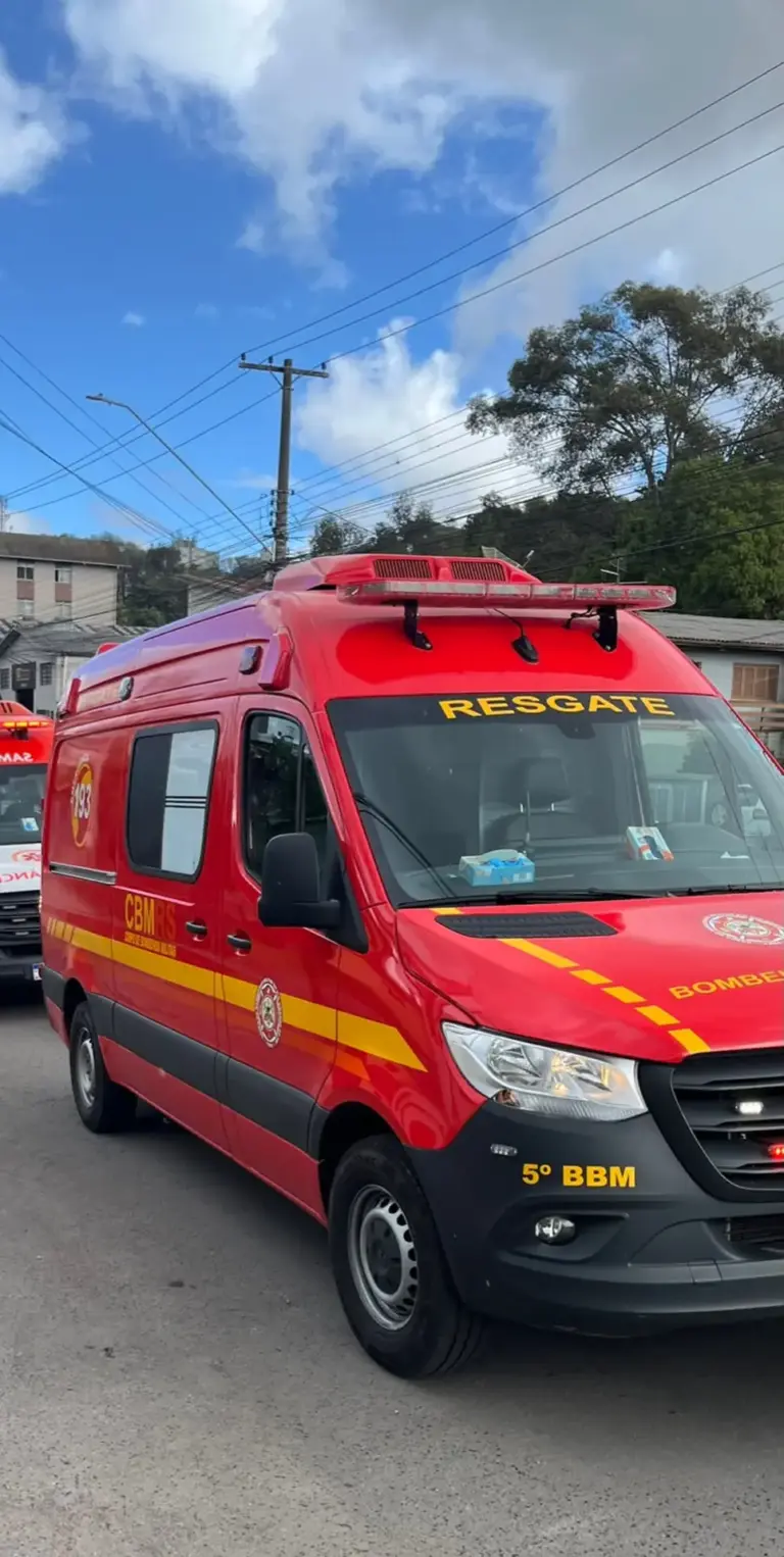 Acidente entre motocicleta e caminhonete deixa motociclista ferido em Bento Gonçalves - Studio TV