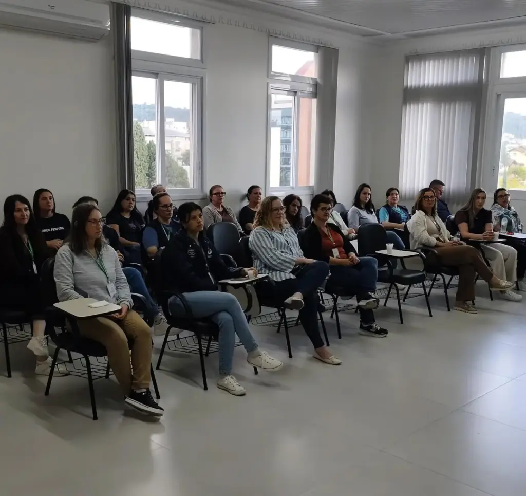 Agentes comunitários de saúde conhecem estrutura e novos espaços do Hospital São João Batista - Studio TV