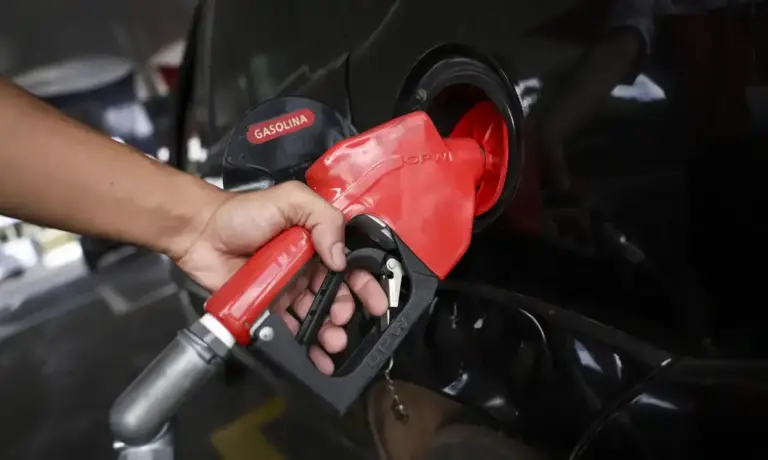 ANP aplica mais de R$ 700 milhões em multas por aumento abusivo de combustíveis - Studio TV