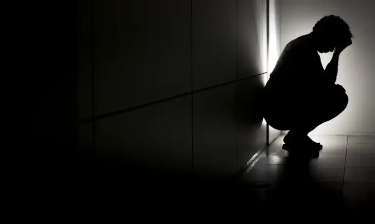 Apostas online podem agravar sofrimento mental e aumentar risco de suicídio, alertam especialistas - Studio TV