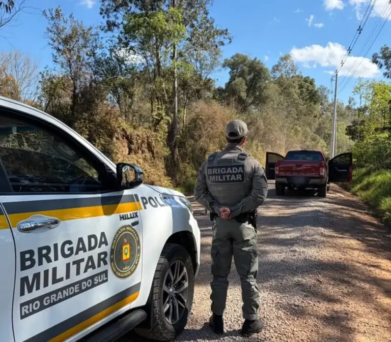 Assalto a ótica e joalheria mobiliza polícia e termina com caminhonete recuperada em São Marcos - Studio TV