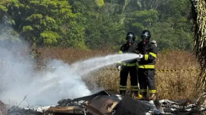 Avião cai e pega fogo em Água Boa, no Mato Grosso, e deixa três mortos - Studio TV