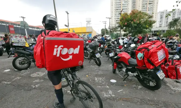 Brasil tem quase 2 milhões de trabalhadores por aplicativos, aponta IBGE - Studio TV