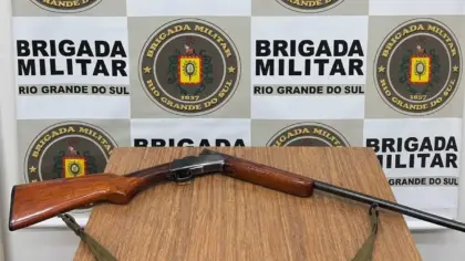 Brigada Militar prende homem por posse irregular de arma de fogo em Farroupilha - Studio TV