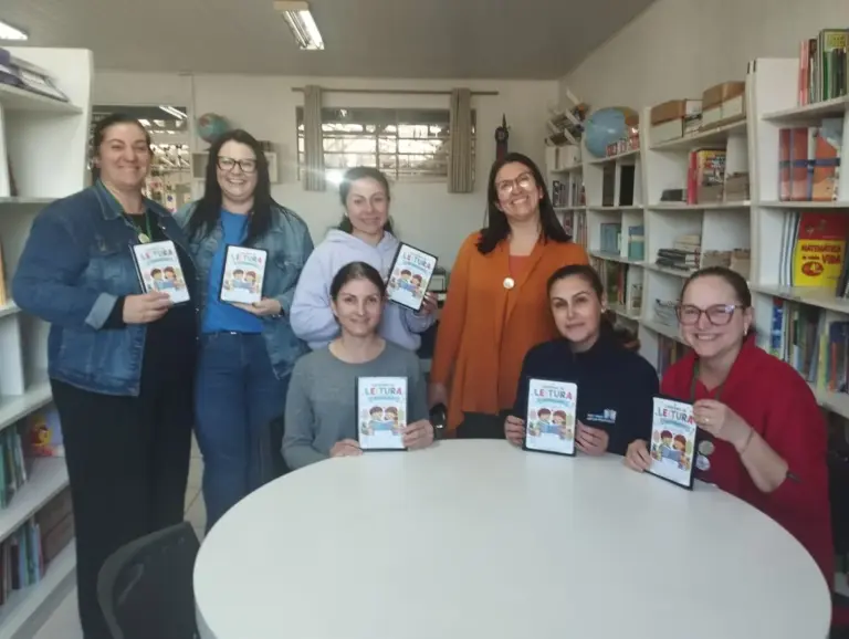 Caderno de Leitura incentiva alfabetização e aproxima famílias das escolas em Veranópolis - Studio TV