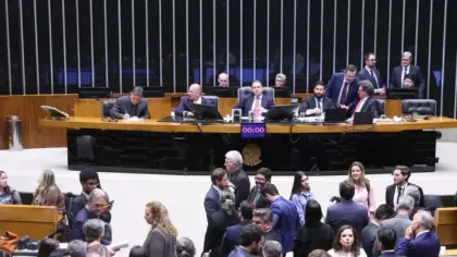 Câmara aprova mudança que facilita aposentadoria integral de policiais e bombeiros - Studio TV