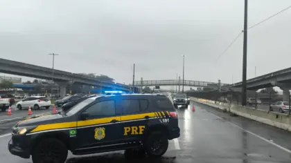 Caminhão despenca da nova ponte do Guaíba e deixa dois mortos na BR-290 - Studio TV