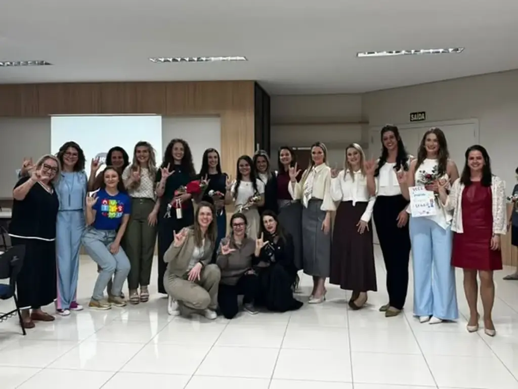 Candidatas a Soberanas da XII Femaçã participam de atividades de formação e integração em Veranópolis - Studio TV