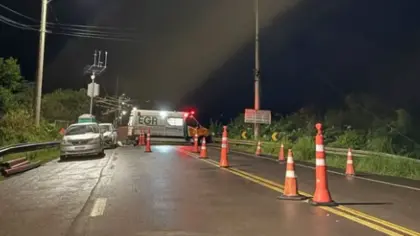 Cheia dos rios interrompe passagem de veículos na ponte entre Muçum e Encantado - Studio TV