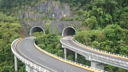 Colisão em sequência envolve três veículos no Túnel 1 da Rota do Sol, em Itati - Studio TV