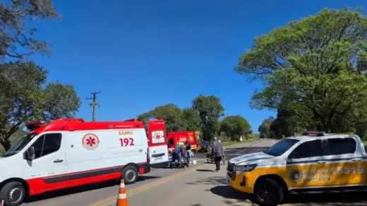 Colisão entre carro e motocicleta deixa homem ferido na ERS-324, em Casca - Studio TV