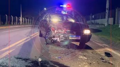 Colisão entre dois carros deixa uma pessoa ferida em Garibaldi - Studio TV