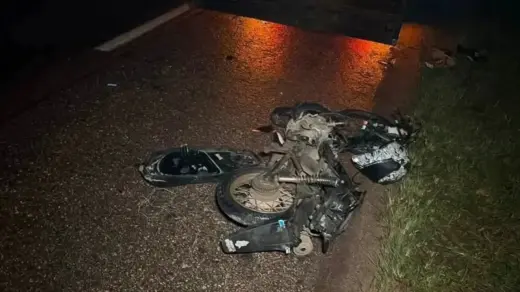 Colisão entre motocicleta e caminhonete deixa mulher morta no RS - Studio TV