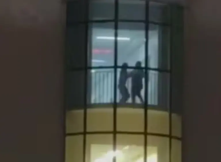 Dança entre mãe e filha em hospital celebra recuperação e emociona nas redes - Studio TV