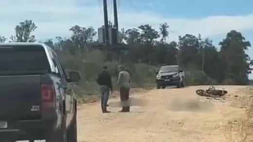 Dois homens morrem em acidente entre moto e caminhonete no RS - Studio TV