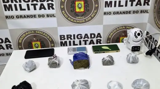 Dupla é presa por tráfico de drogas durante operação em Serafina Corrêa - Studio TV