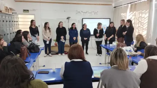 EMEF Senador Alberto Pasqualini recebe escola de Pelotas para troca de experiências em alfabetização - Studio TV