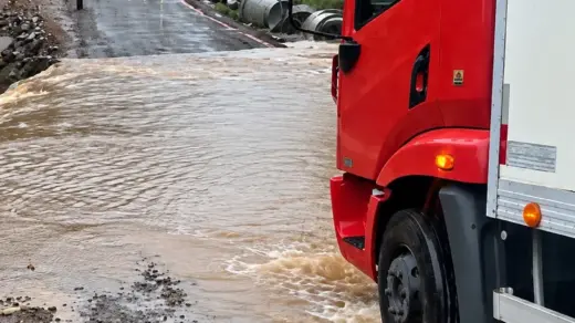 Estrada na comunidade de São Valentim é bloqueada após acúmulo de água em Veranópolis - Studio TV