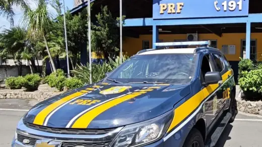 Foragido por roubo há 11 anos é preso pela PRF na BR 470 em Garibaldi - Studio TV