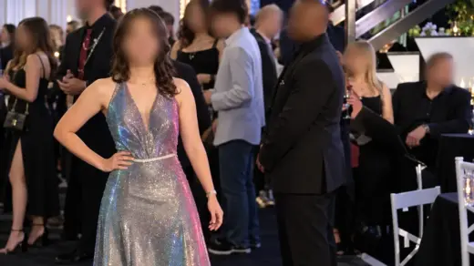 Formanda será indenizada em R$ 6 mil após música escolhida não tocar em festa de formatura - Studio TV