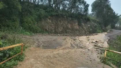 Fortes chuvas bloqueiam estradas, pontes e acessos em Vila Flores - Studio TV