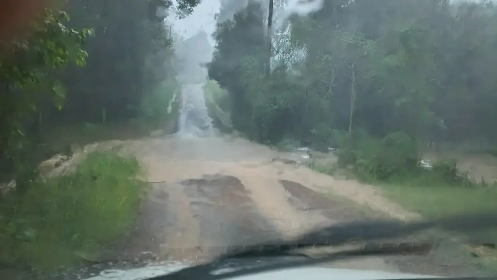 Fortes chuvas bloqueiam estradas, pontes e acessos em Vila Flores - Studio TV