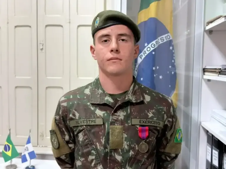 Garibaldense recebe medalha de Praça Mais Distinta do Exército Brasileiro - Studio TV