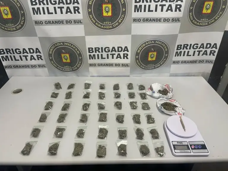 Homem de 18 anos é preso por tráfico de drogas em Caxias do Sul - Studio TV