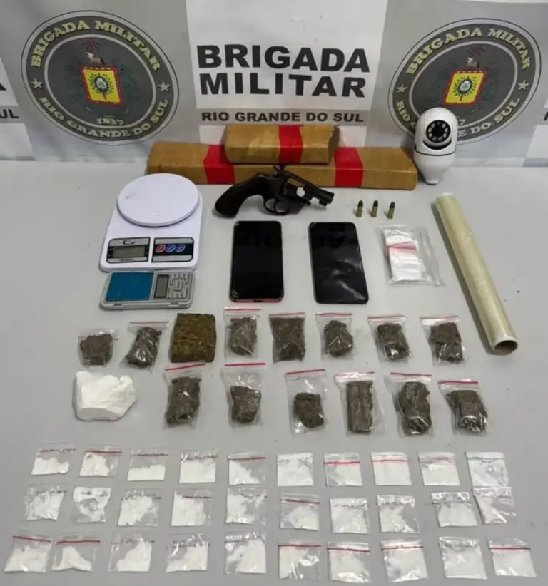 Homem é preso com arma e quase 2 kg de drogas em Caxias do Sul - Studio TV