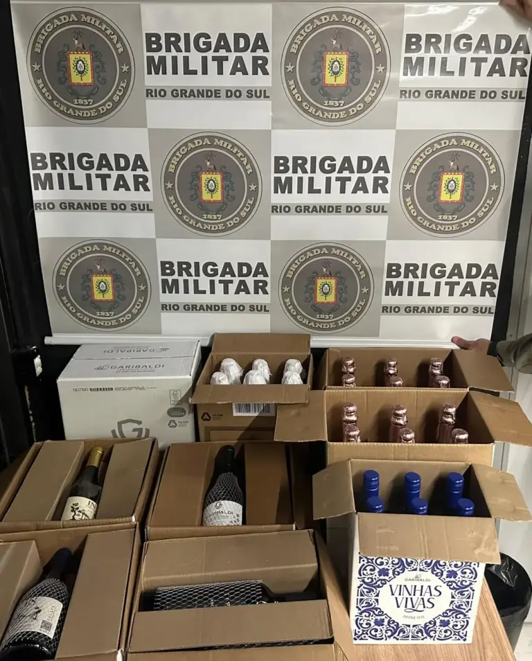 Homem é preso com dezenas de garrafas de vinho e espumante furtadas em Garibaldi - Studio TV