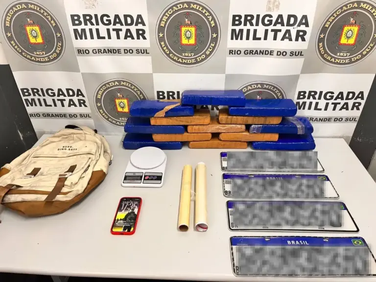 Homem é preso com mais de 9 kg de maconha e veículo roubado em Caxias do Sul - Studio TV