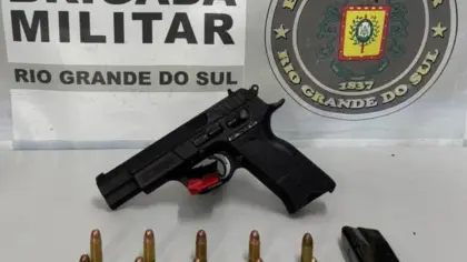 Homem é preso por posse ilegal de arma de fogo de uso restrito em Caxias do Sul - Studio TV