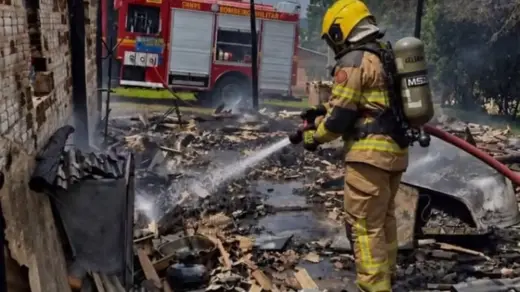 Homem morre após incêndio destruir residência no interior do Norte do RS - Studio TV
