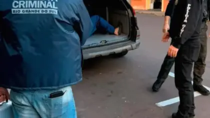 Homem que se passava por policial militar é preso em investigação sobre material sexual infantil em Santa Maria - Studio TV