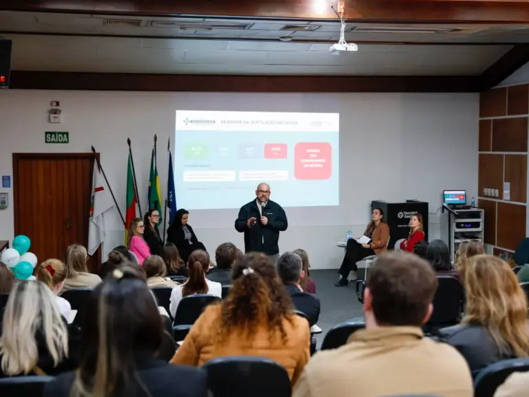 Hospital Tacchini reúne cerca de 80 profissionais em evento sobre cuidado multidisciplinar na UTI - Studio TV