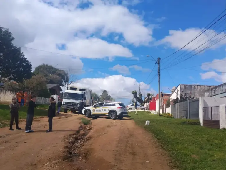 Idosa morre após atropelamento envolvendo caminhão de coleta no RS - Studio TV