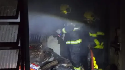Incêndio atinge depósito de prédio comercial em Casca durante a madrugada - Studio TV