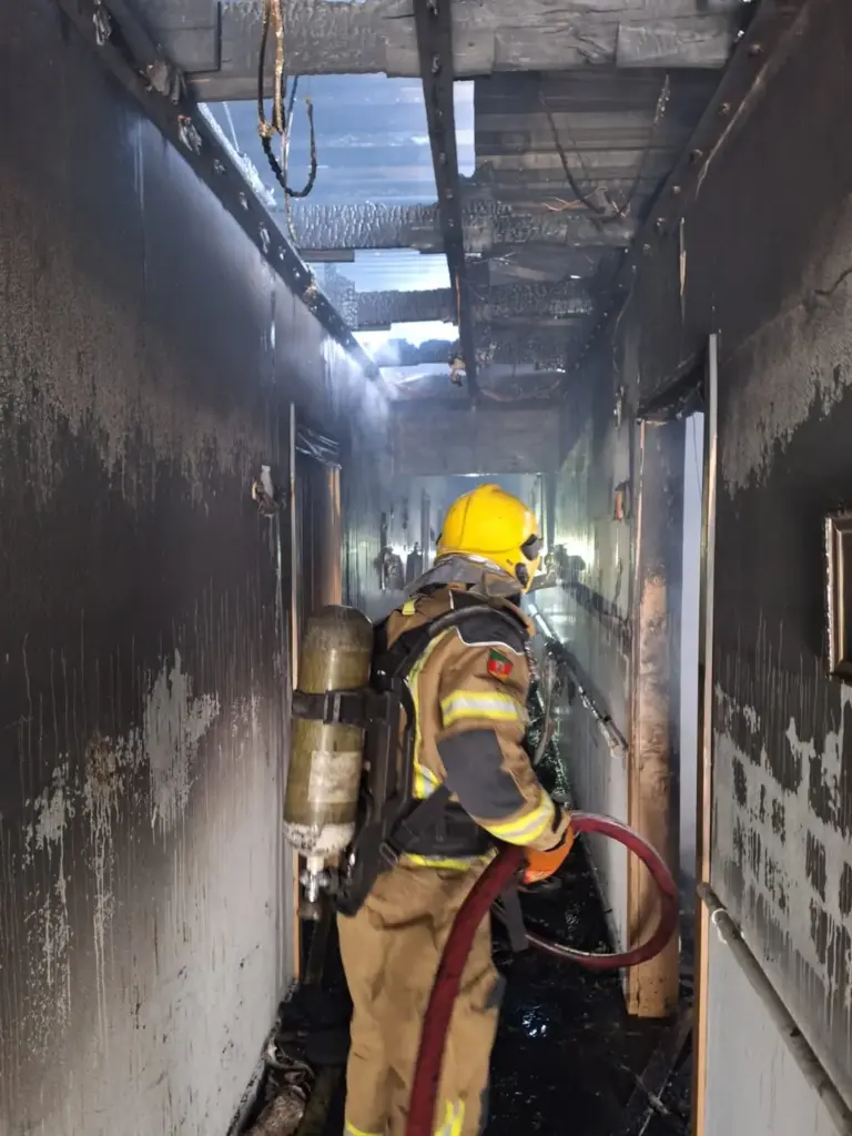 Incêndio atinge lar de idosos em Caxias do Sul e cinco funcionários são atendidos pelo Samu - Studio TV