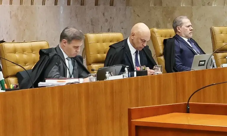 Mendonça acusa Moraes de direcionar investigação e questiona relatórios da PF - Studio TV