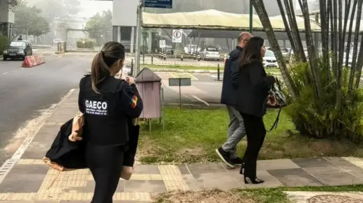 MPRS denuncia 10 pessoas por suposto desvio de R$ 2,25 milhões em emendas destinadas à saúde de Porto Alegre - Studio TV