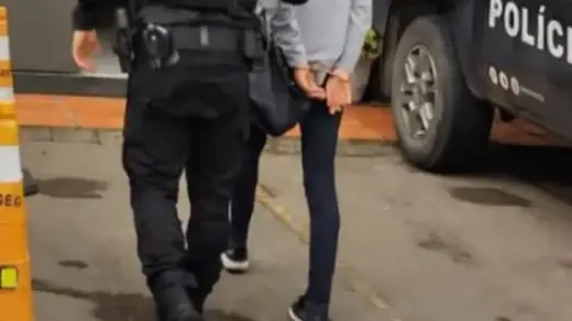 Mulher com 15 antecedentes por furto é presa em farmácia de Bento Gonçalves - Studio TV