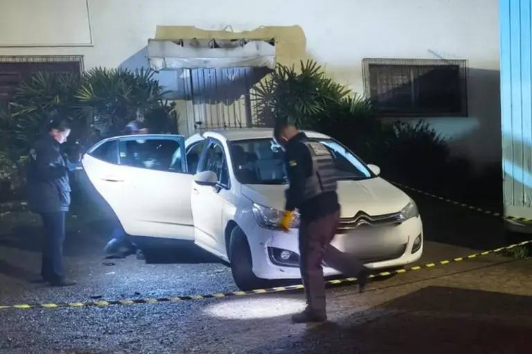Mulher de 46 anos é encontrada morta dentro de veículo em Caxias do Sul - Studio TV